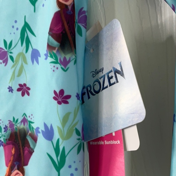 Disney Princess Rash Guard Top Size M - Picture 5 of 8